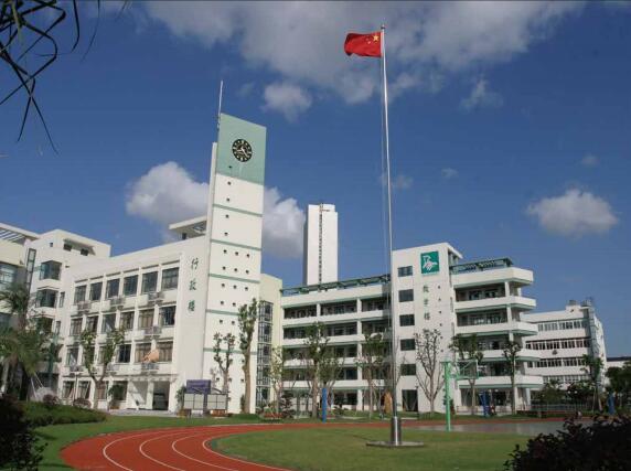 石河子大學(xué)空氣源采暖+空氣源熱泵熱水工程